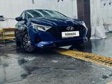Hyundai i20 2023 года за 7 800 000 тг. в Атырау – фото 2