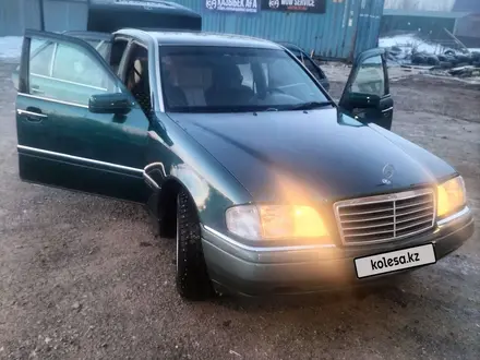 Mercedes-Benz C 220 1994 года за 2 670 000 тг. в Караганда