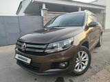 Volkswagen Tiguan 2015 года за 7 000 000 тг. в Атакент – фото 2