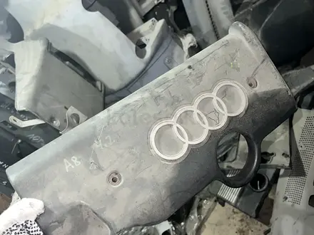 Крышка двигателя (капатеровка) для Audi A8 за 5 000 тг. в Алматы – фото 2