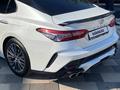 Toyota Camry 2019 года за 14 790 000 тг. в Алматы – фото 17