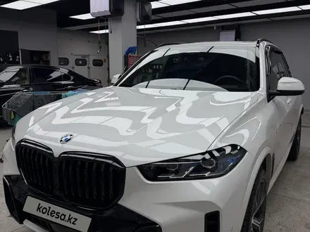 BMW X5 2024 года за 56 000 000 тг. в Алматы – фото 8