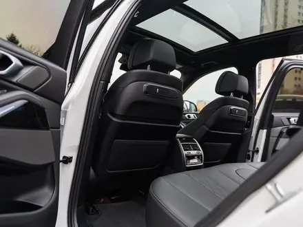 BMW X5 2024 года за 56 000 000 тг. в Алматы – фото 21