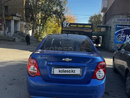 Chevrolet Aveo 2012 года за 3 100 000 тг. в Караганда – фото 4