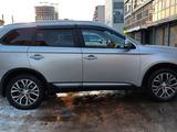 Mitsubishi Outlander 2015 года за 10 300 000 тг. в Астана – фото 3