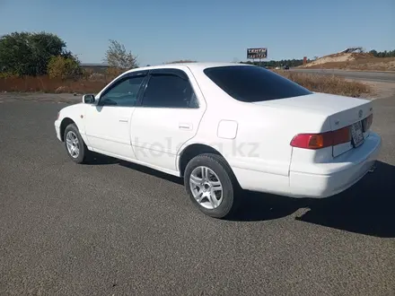 Toyota Camry Gracia 2000 года за 2 750 000 тг. в Семей – фото 4