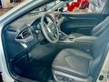 Toyota Camry 2023 года за 21 500 000 тг. в Актобе – фото 10