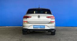 Volkswagen Polo 2021 года за 7 190 000 тг. в Шымкент – фото 4