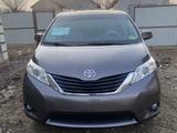 Toyota Sienna 2013 годаfor7 300 000 тг. в Атырау – фото 3