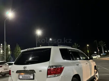 Toyota Highlander 2012 года за 10 100 000 тг. в Актобе – фото 3