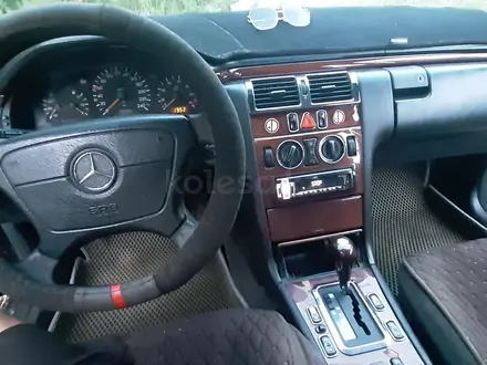 Mercedes-Benz E 230 1996 года за 1 600 000 тг. в Экибастуз – фото 10