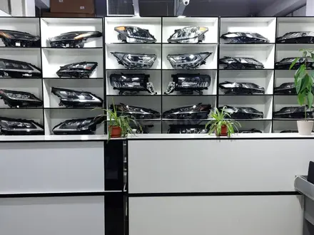 Крыло переднее TOYOTA за 2 500 тг. в Алматы