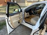 Lexus ES 300h 2015 годаүшін10 000 000 тг. в Актобе – фото 4