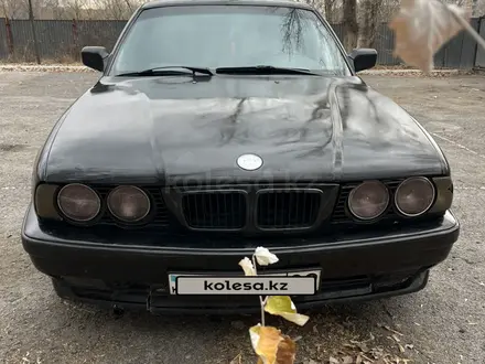 BMW 525 1993 года за 1 600 000 тг. в Караганда