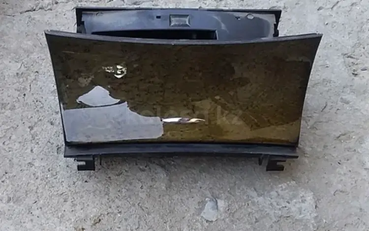 Пепельница на w211 мерседес. за 15 000 тг. в Шымкент