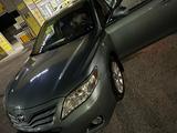 Toyota Camry 2011 года за 7 500 000 тг. в Шымкент – фото 2