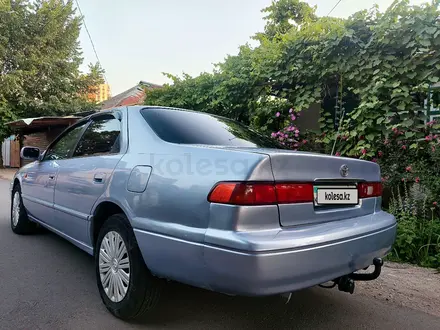 Toyota Camry 1998 года за 2 300 000 тг. в Алматы – фото 5