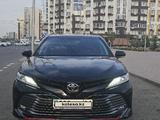 Toyota Camry 2021 года за 14 300 000 тг. в Атырау – фото 3