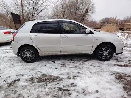 Toyota Corolla 2004 года за 2 700 000 тг. в Актобе – фото 3