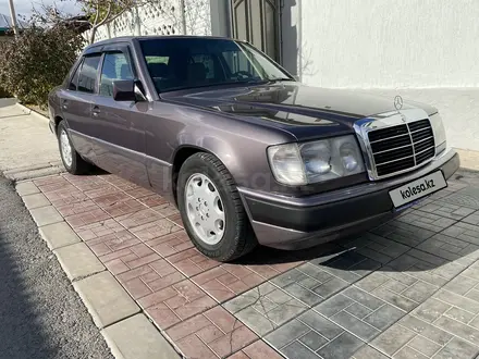 Mercedes-Benz E 200 1991 года за 3 100 000 тг. в Тараз