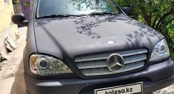 Mercedes-Benz ML 320 1999 годаүшін4 500 000 тг. в Тараз