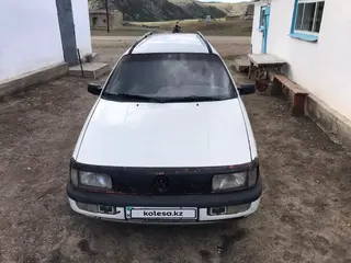 Volkswagen Passat, 1992
