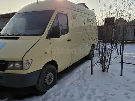 Mercedes-Benz Sprinter 1998 года за 5 000 300 тг. в Алматы – фото 2