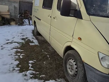 Mercedes-Benz Sprinter 1998 года за 5 000 300 тг. в Алматы – фото 3