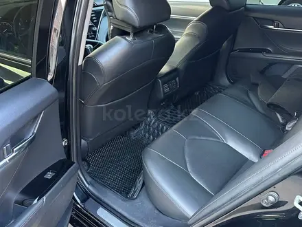 Toyota Camry 2018 года за 14 000 000 тг. в Караганда – фото 6