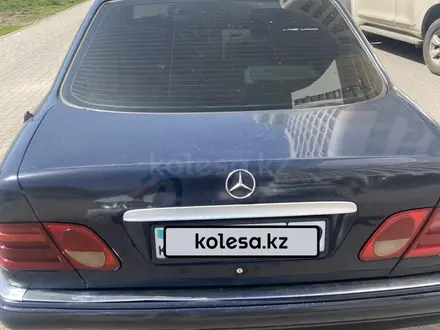 Mercedes-Benz E 200 1995 года за 2 500 000 тг. в Караганда – фото 4