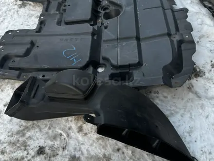 Бампер задний передний дверь крыло капот решетка фара птф катафот за 50 000 тг. в Алматы – фото 14