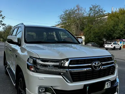 Toyota Land Cruiser 2021 года за 45 000 000 тг. в Шымкент