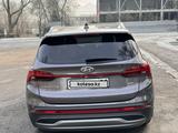 Hyundai Santa Fe 2021 года за 18 800 000 тг. в Алматы – фото 5