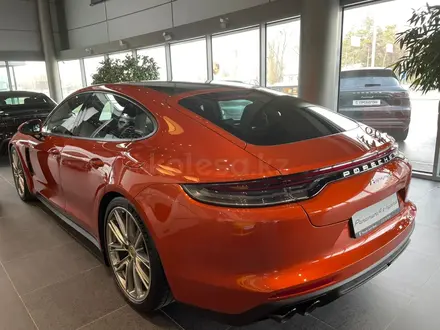 Porsche Panamera E-Hybrid 2022 года за 78 880 000 тг. в Петропавловск – фото 4