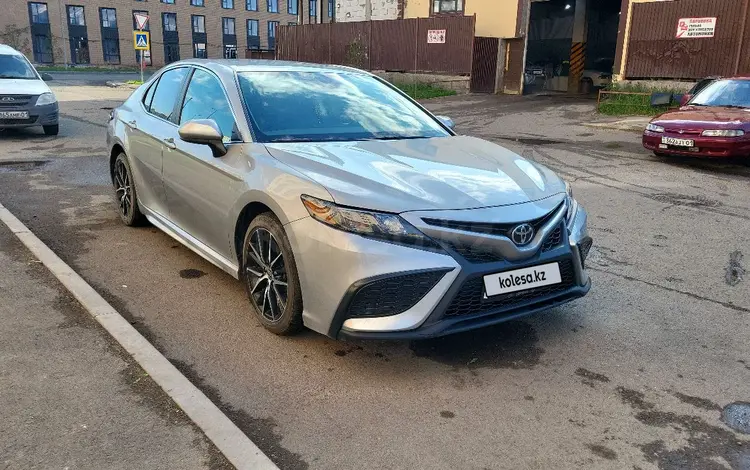 Toyota Camry 2020 года за 11 500 000 тг. в Астана