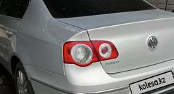 Volkswagen Passat 2010 годаүшін3 200 000 тг. в Алматы – фото 2