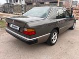 Mercedes-Benz E 200 1991 года за 2 400 000 тг. в Жетиген – фото 2