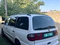 Volkswagen Sharan 1998 года за 2 400 000 тг. в Шымкент