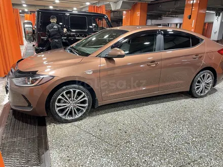 Hyundai Elantra 2017 года за 7 500 000 тг. в Астана – фото 2