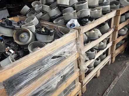Моторчик печки реостат печки за 500 тг. в Алматы