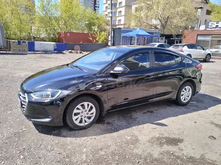 Hyundai Elantra 2018 года за 7 000 000 тг. в Астана