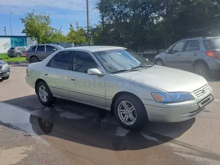 Toyota Camry 2000 года за 3 500 000 тг. в Астана – фото 4