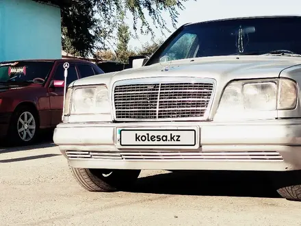 Mercedes-Benz E 280 1993 года за 1 750 000 тг. в Алматы