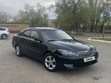 Toyota Camry 2006 года за 5 600 000 тг. в Байконыр – фото 4