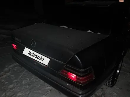 Mercedes-Benz E 280 1992 года за 1 400 000 тг. в Самарское – фото 3