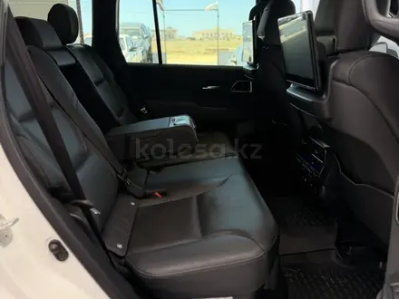 Toyota Land Cruiser 2023 года за 57 000 000 тг. в Актау – фото 20
