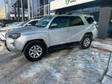 Toyota 4Runner 2017 года за 17 900 000 тг. в Актобе – фото 4