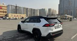 Toyota RAV4 2021 годаүшін15 850 000 тг. в Алматы – фото 4