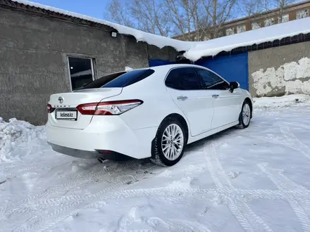 Toyota Camry 2019 года за 15 000 000 тг. в Усть-Каменогорск – фото 2