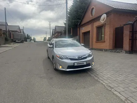 Toyota Camry 2013 года за 9 100 000 тг. в Усть-Каменогорск – фото 2